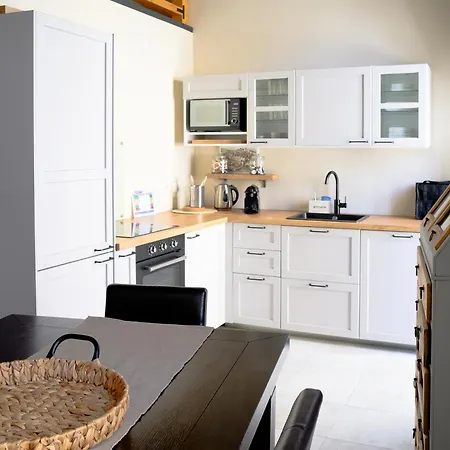 Simoarnohome アパート カリアリ